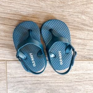 FREE! Baby boy Solid Color Flip Flops